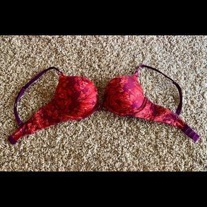 Victoria’s Secret Miraculous Plunge Bra 34B